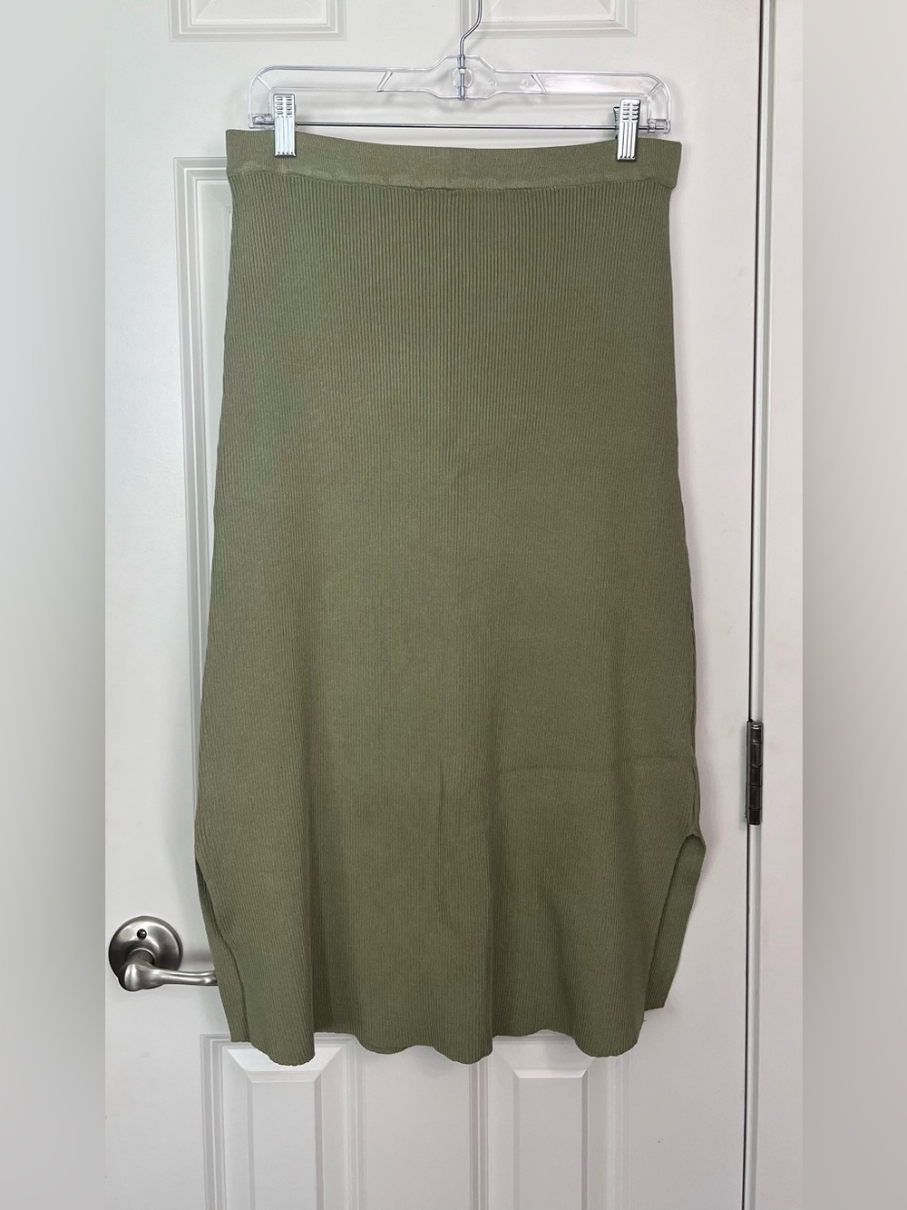 Wishlist Olive “Tea Time” Ribbed Midi Skirt NWT